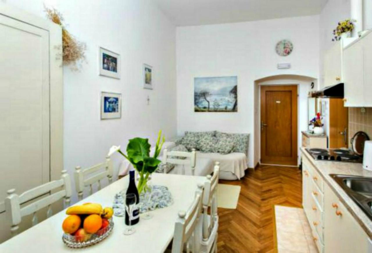 Apartamento Adriana Flora *