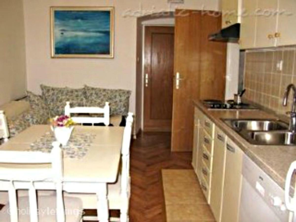 Apartamento Adriana Flora *